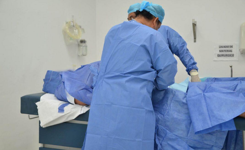SEDENA convoca a médicos
