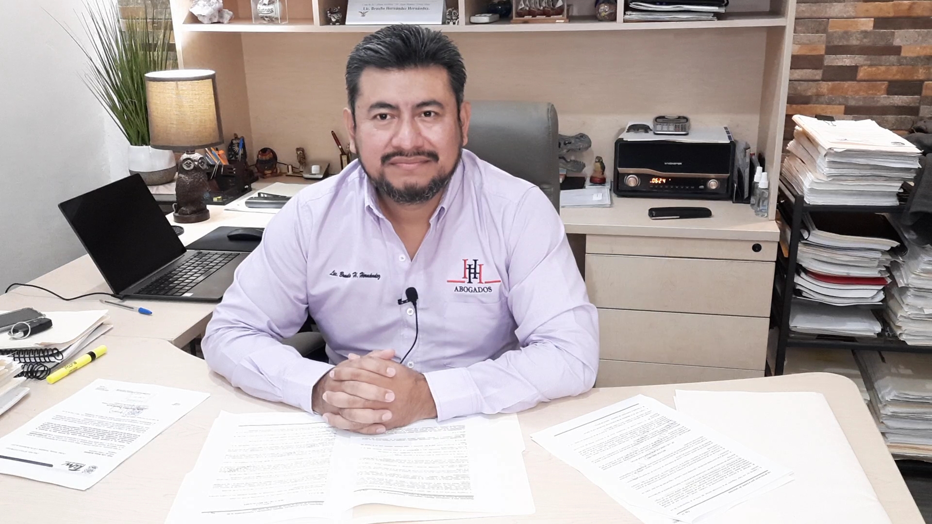 Braulio Hernández, presidente de la Barra Colegiada de Abogados de Nuevo Laredo, dijo que el cobro de las “aportaciones voluntarias” no es transparente. | Foto: Cyntia Castillejos