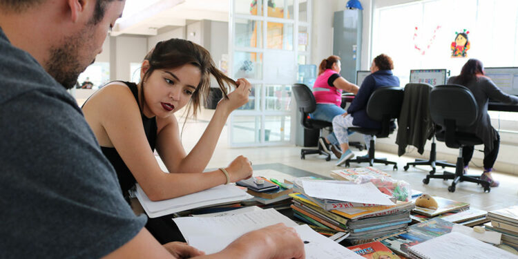 Los cursos en distintas sedes PILARES son de preparación al examen de prepa y universidad | Foto: PILARES