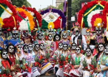 Estas son algunas de las formas de participar en el tradicional Desfile de Día de Muertos | Foto: Jefatura de Gobierno
