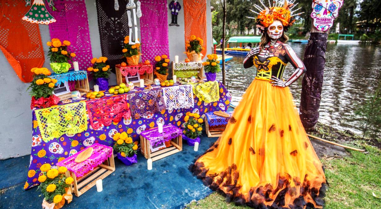 tour-xochimilco-trajineras-dia-de-muertos-2022