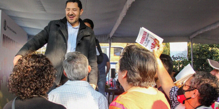 Martí Batres Hace campaña anticipada con sus libros portada