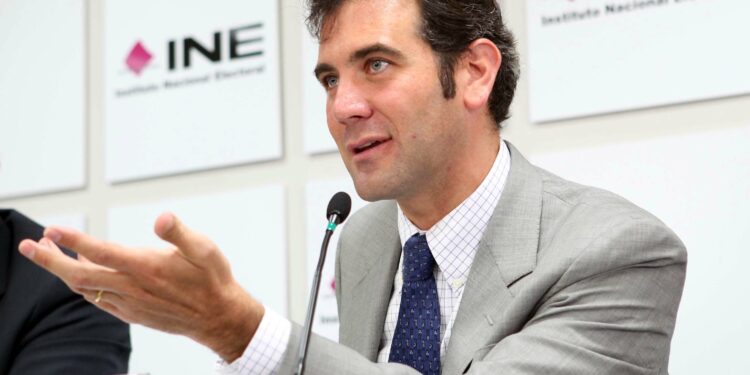 Lorenzo Córdova en el 2014 Foto: INE