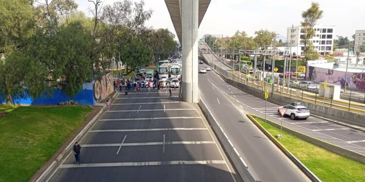 Autopista México-Cuernavaca.