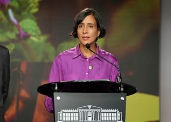 Susana Muhamad, ministra de Medio Ambiente de Colombia, lo expresó sucintamente en su poderosa declaración plenaria de clausura en la UNEA: “La contaminación no es la solución para la contaminación”. Foto: Wikimedia.